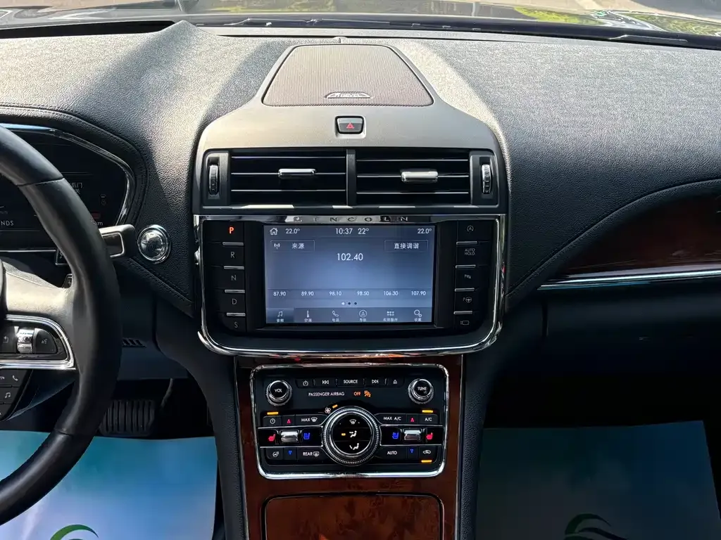 Lincoln Continental — фото 9