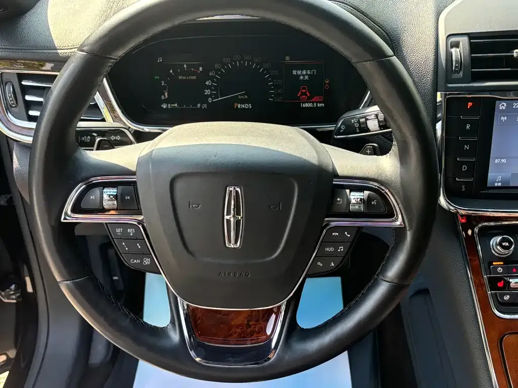 Lincoln Continental — фото 2