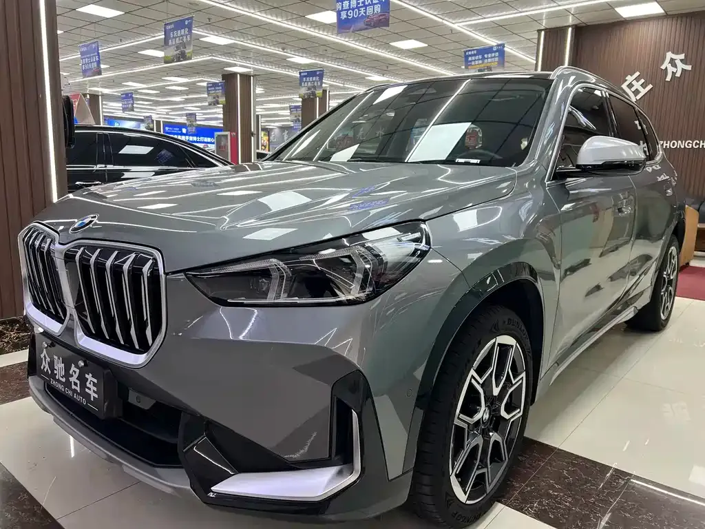 BMW X1 — фото 1