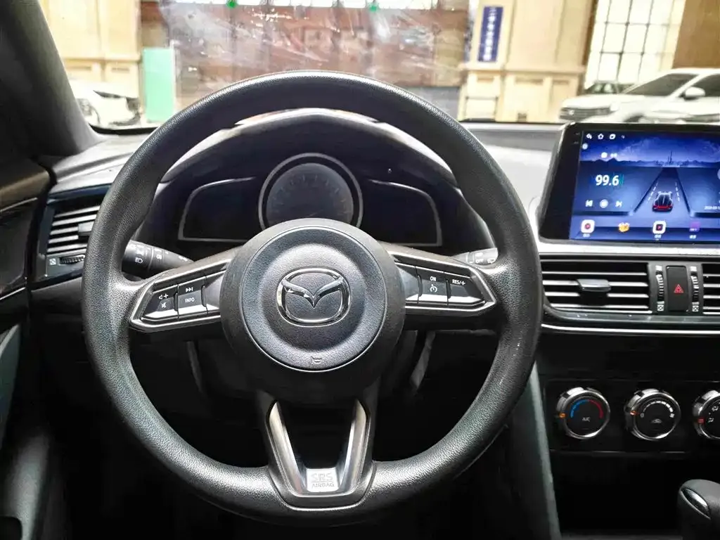 Mazda CX-4 — фото 8