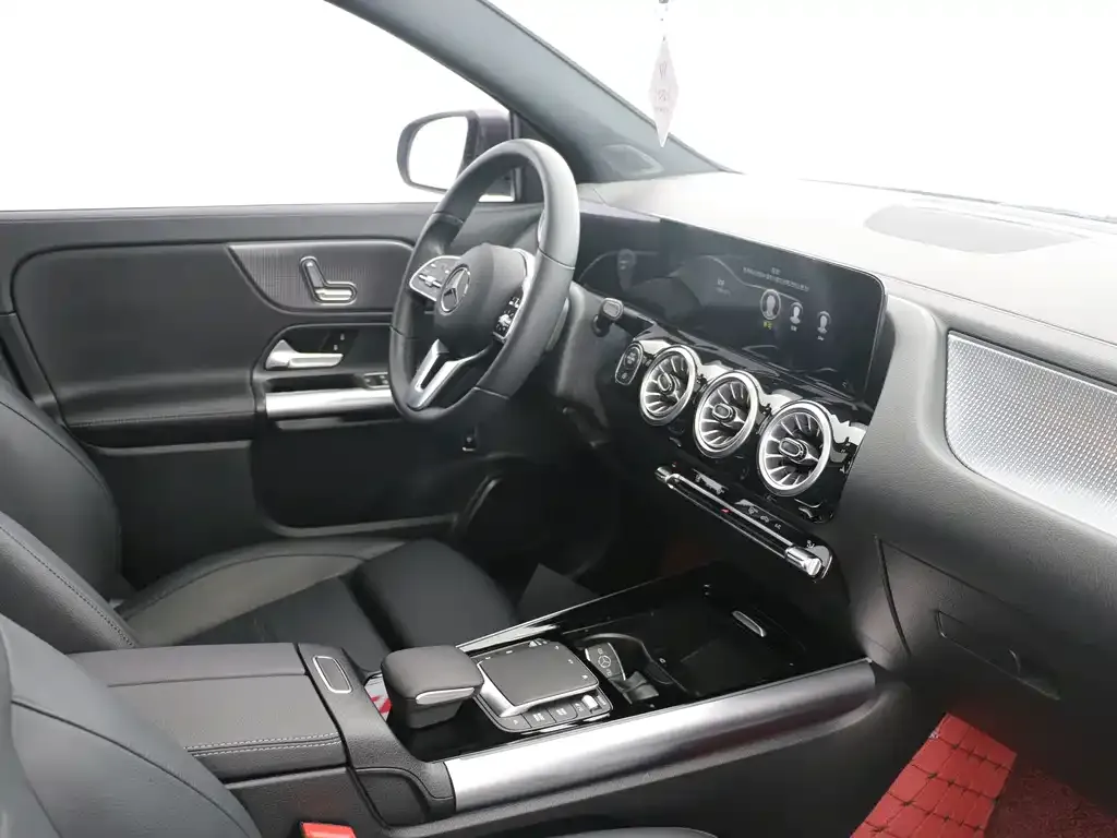 Mercedes-Benz GLA — фото 4