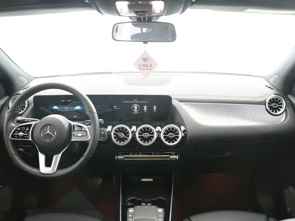 Mercedes-Benz GLA — фото 8