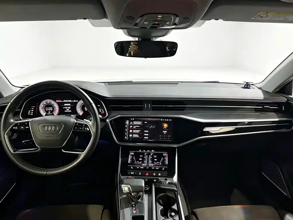 Audi A7L — фото 9