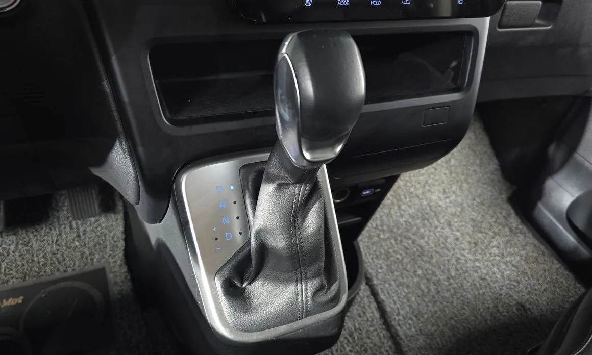 Hyundai Staria — фото 3