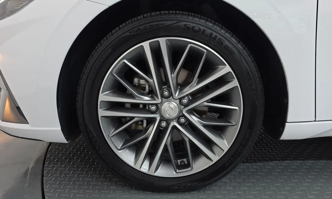 Hyundai AVANTE — фото 9