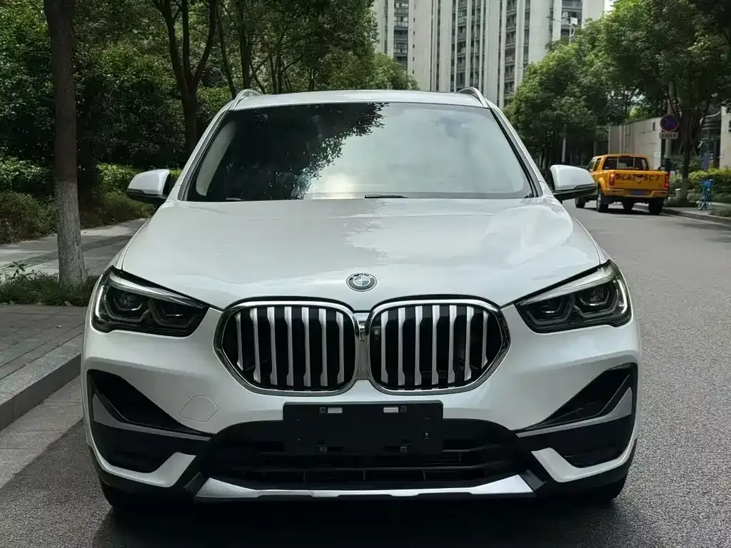 BMW X1 — фото 7