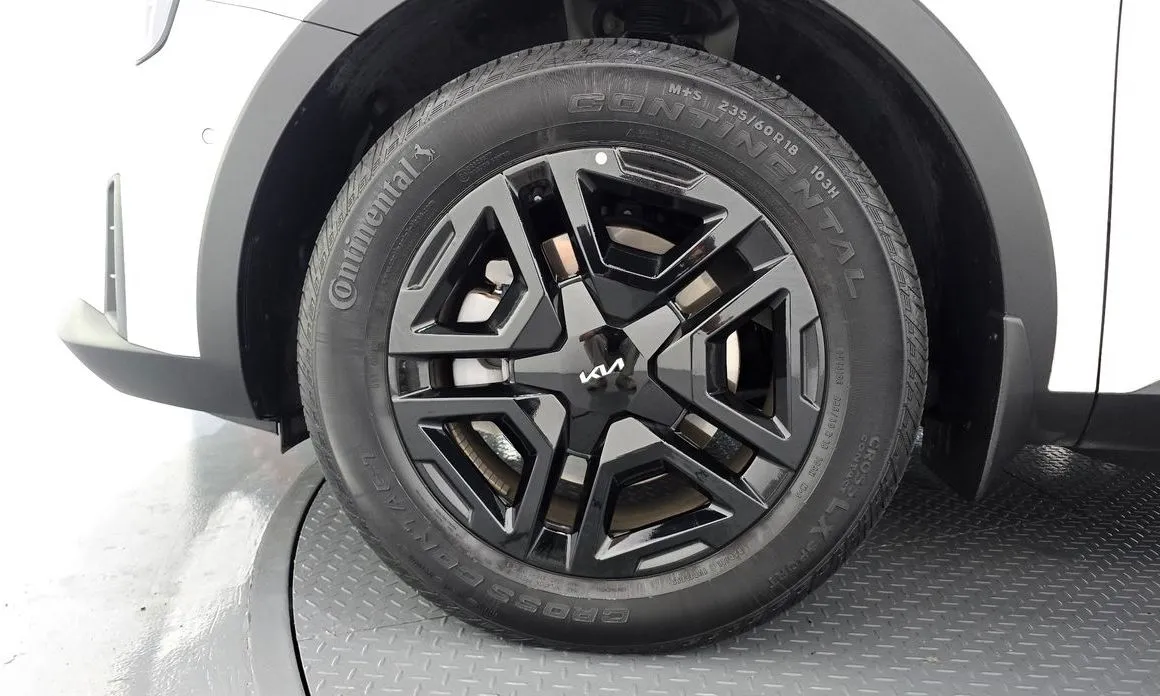 Kia Sorento — фото 6