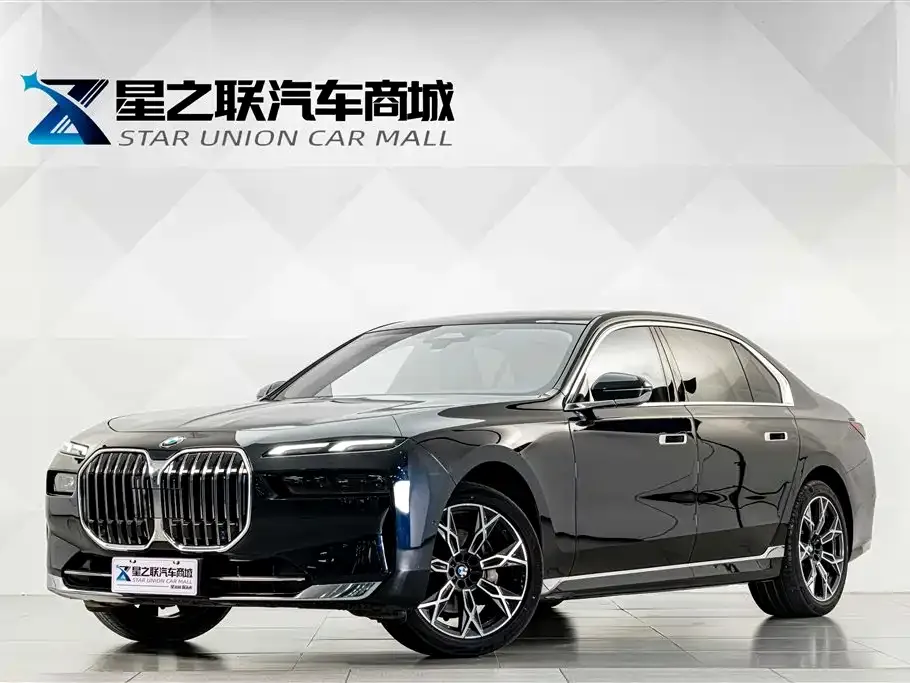 BMW 7 Series — фото 1