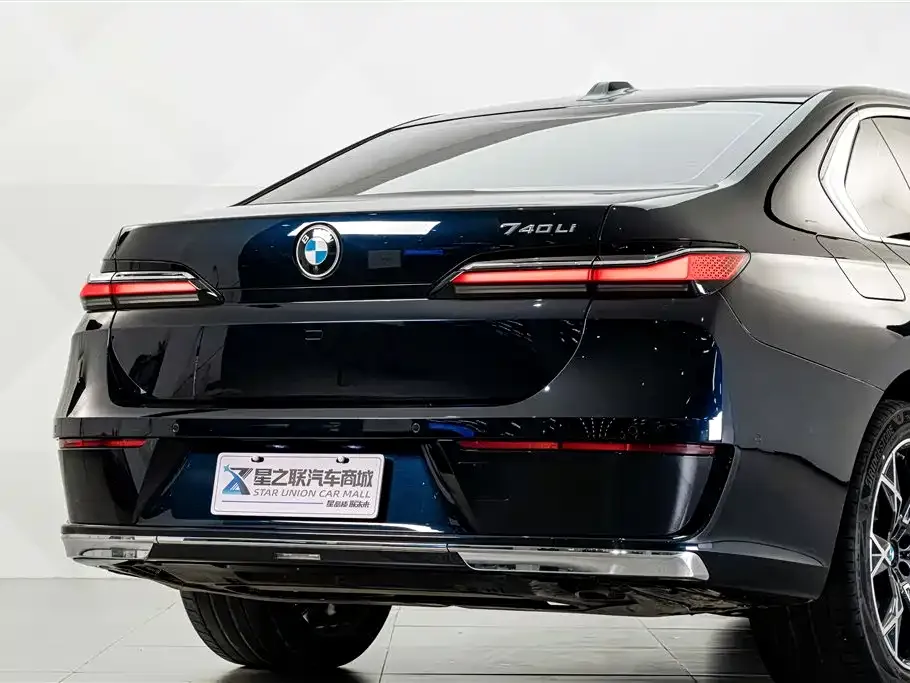 BMW 7 Series — фото 5