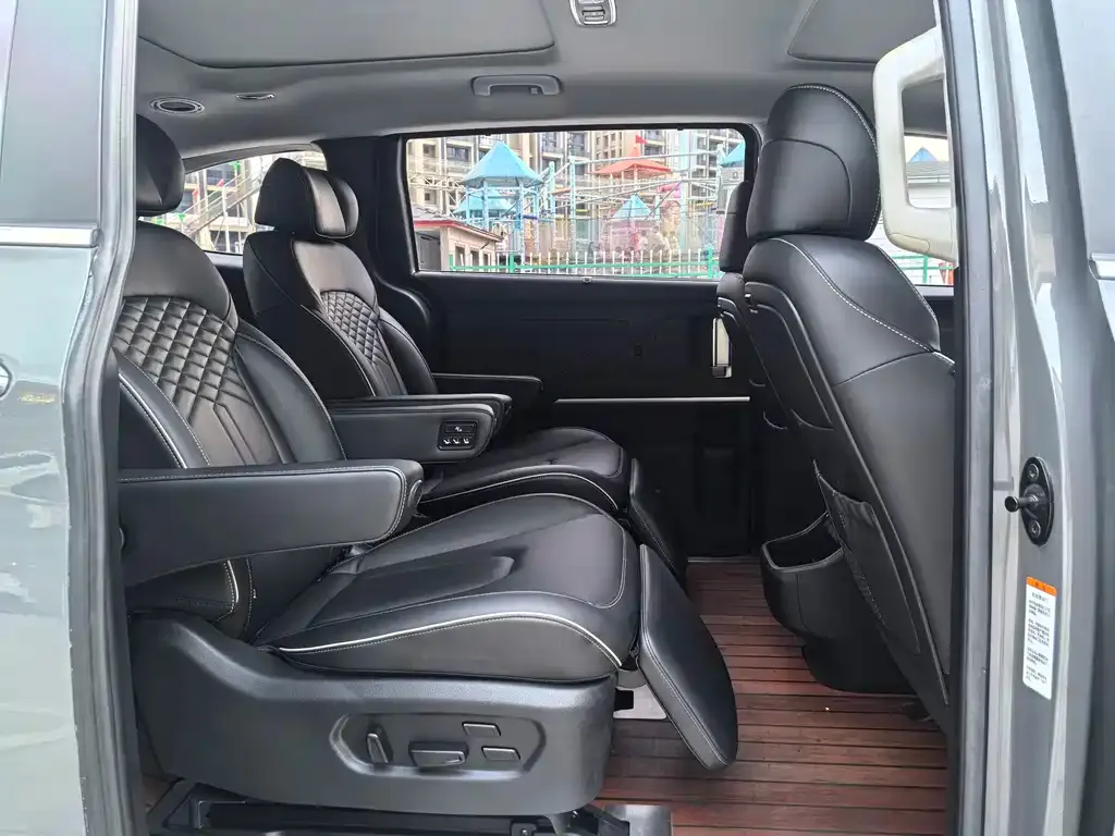 Hyundai Custo — фото 10