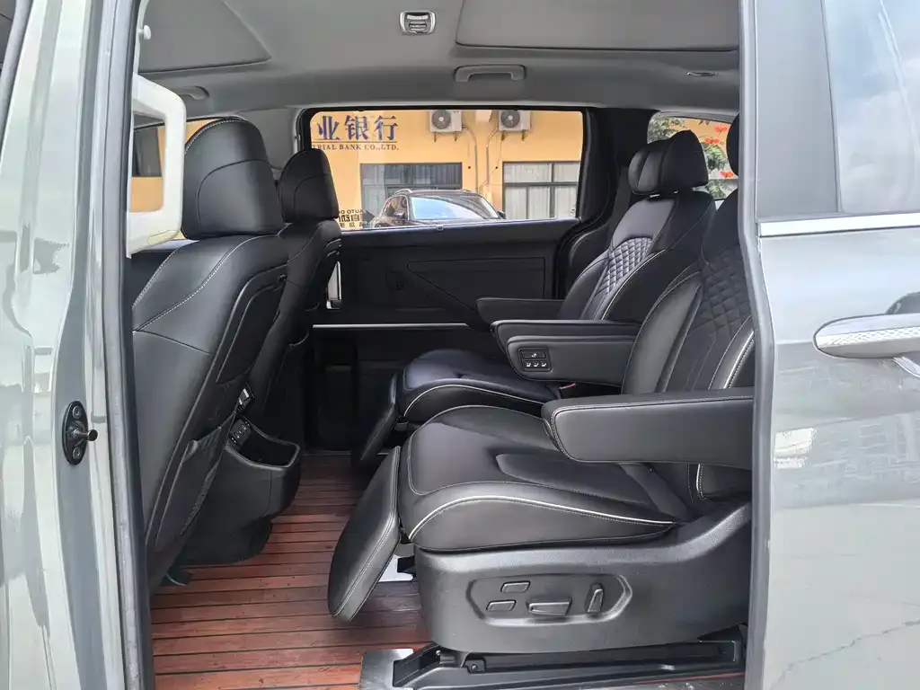 Hyundai Custo — фото 7