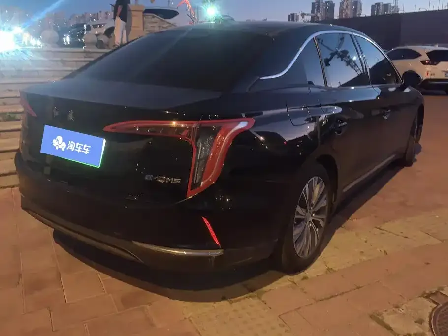 Hongqi E-QM5 — фото 2