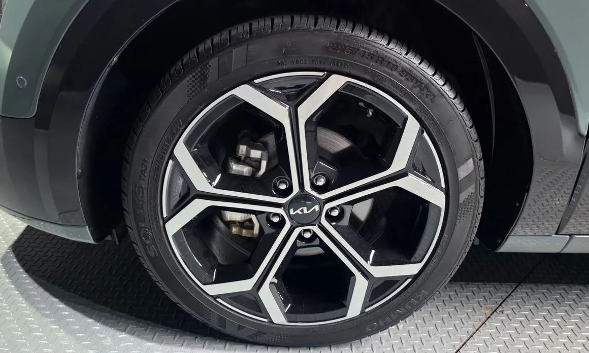 Kia Niro — фото 8