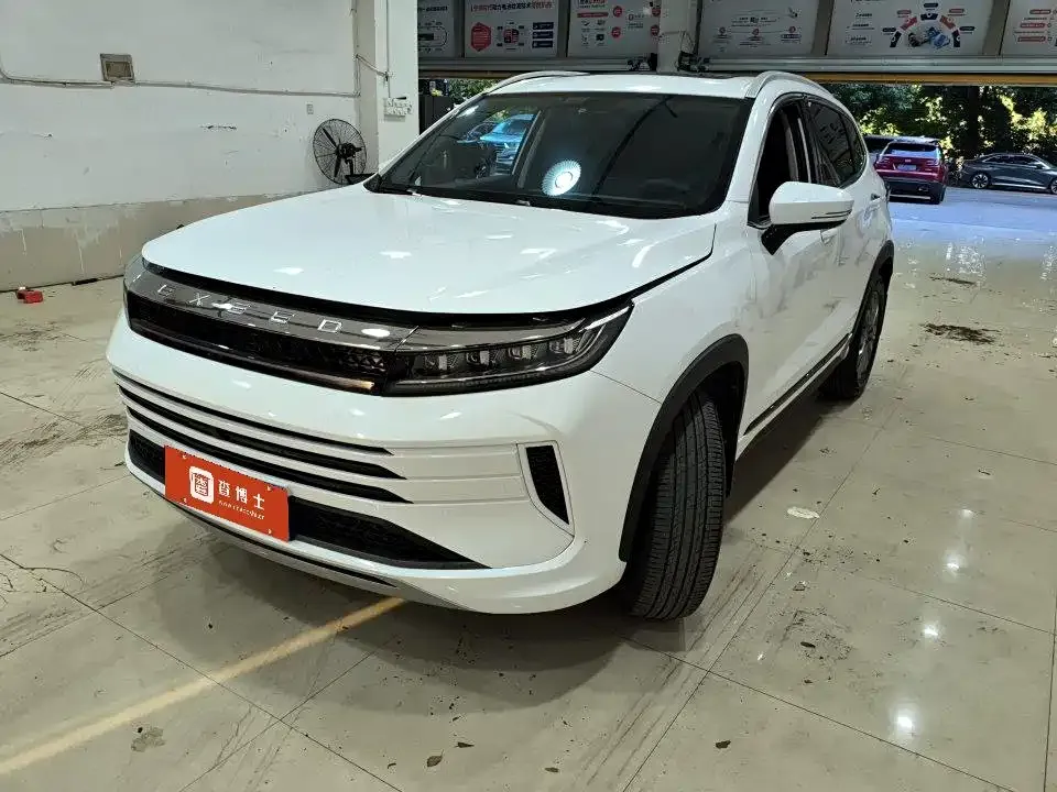 Exeed Zhaofeng — фото 1