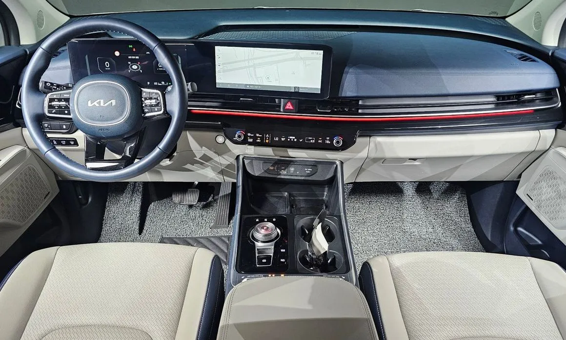 Kia Carnival — фото 10