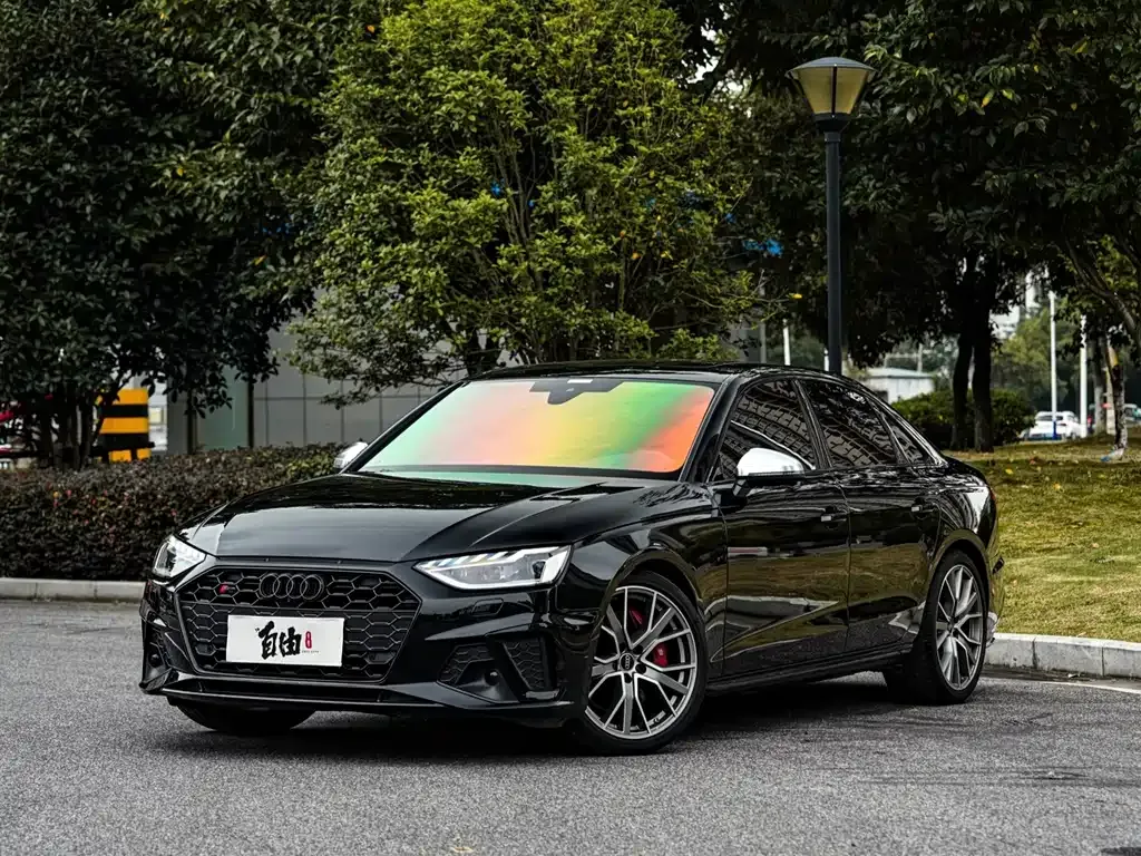 Audi S4 — фото 1