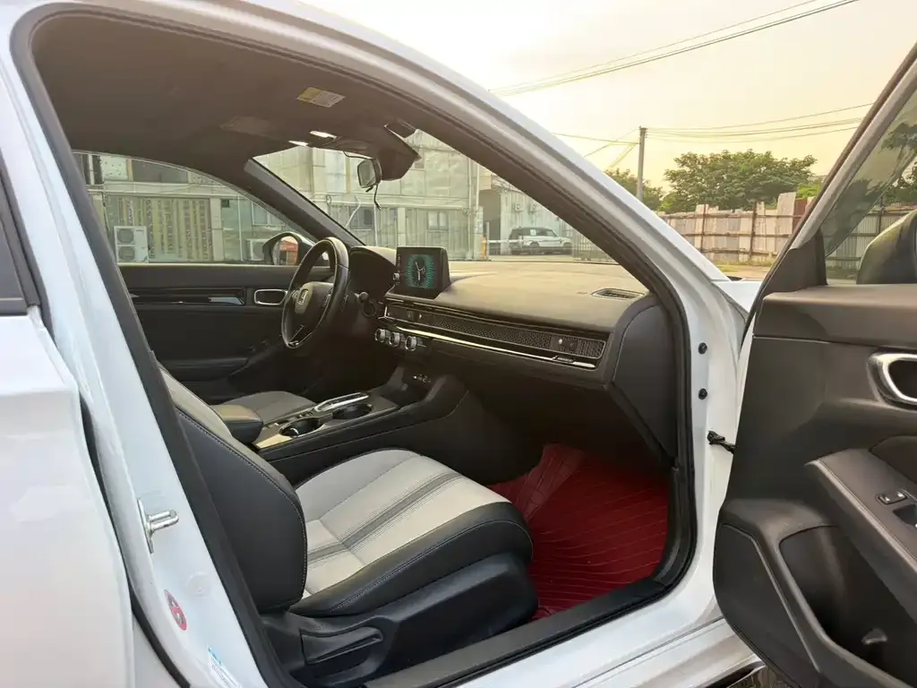 Honda Civic — фото 4