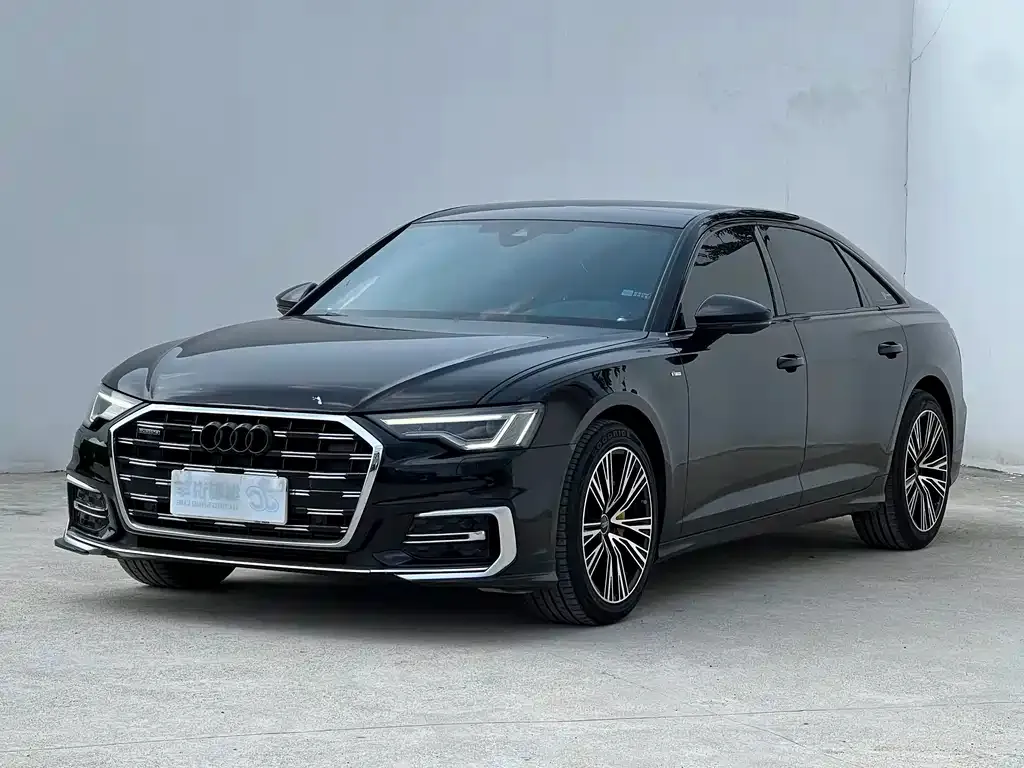 Audi A6L — фото 1