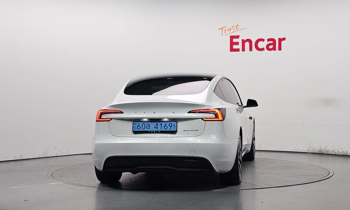 Tesla Model 3 — фото 3