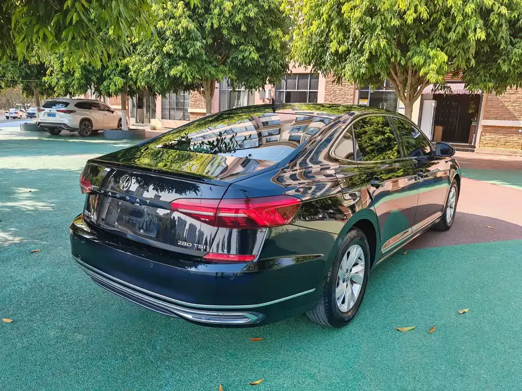 Volkswagen Passat — фото 6