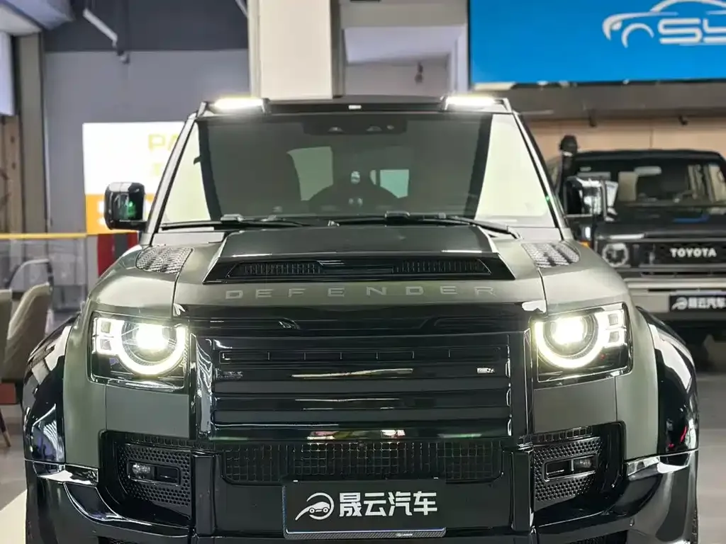 Land Rover Defender — фото 8