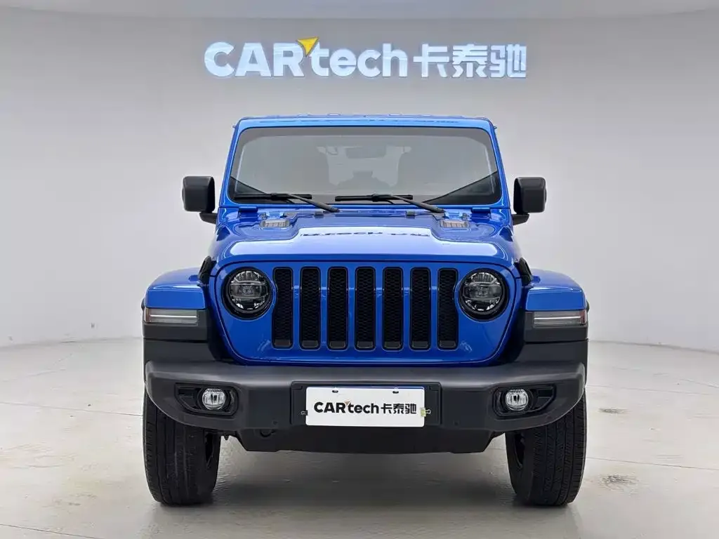 Jeep Wrangler — фото 8