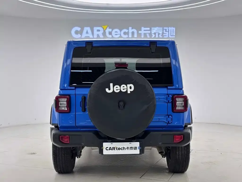 Jeep Wrangler — фото 2
