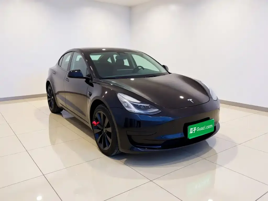 Tesla Model 3 — фото 3