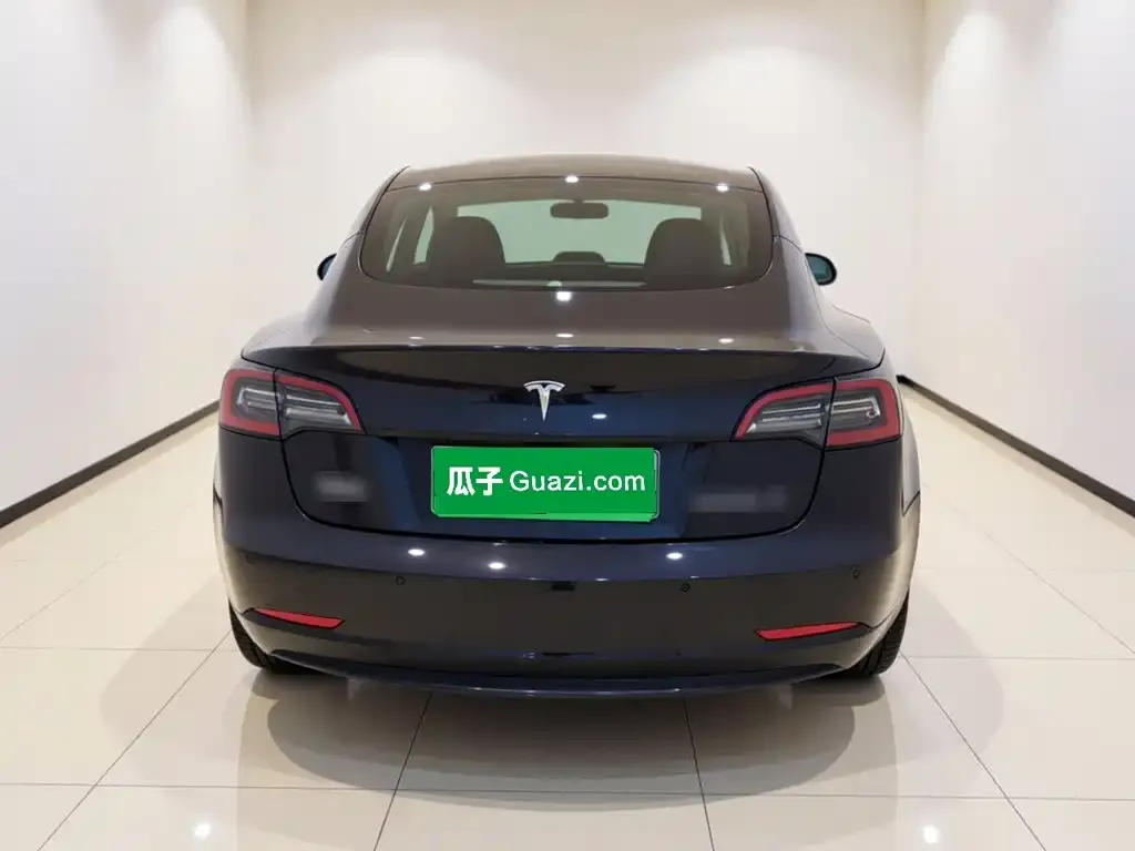 Tesla Model 3 — фото 4