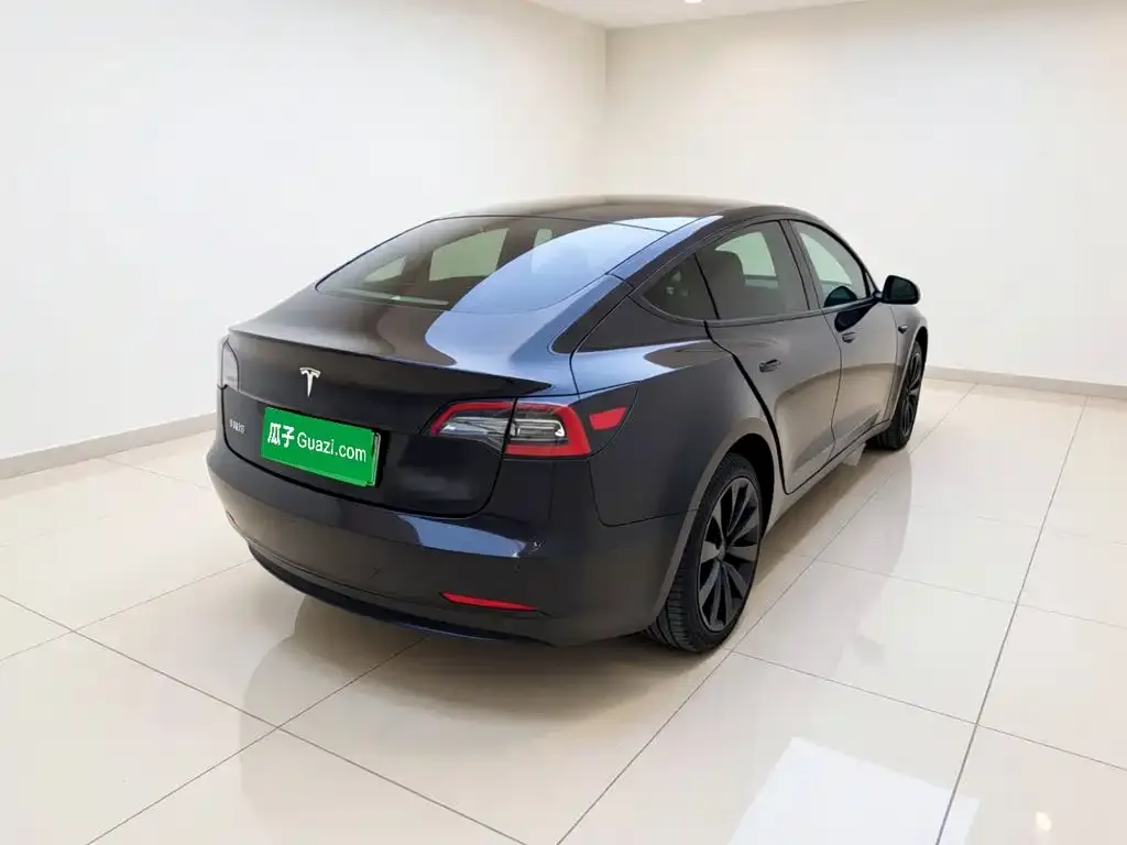 Tesla Model 3 — фото 2