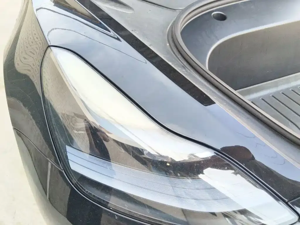 Tesla Model 3 — фото 9