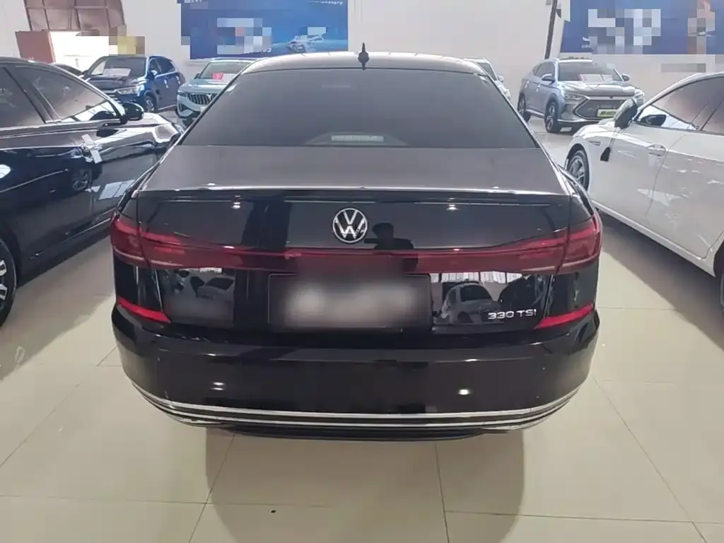 Volkswagen Passat — фото 10