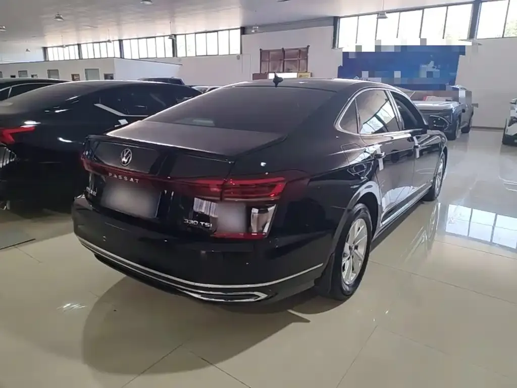 Volkswagen Passat — фото 9
