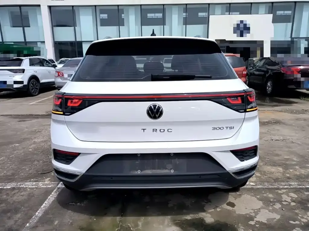 Volkswagen T-Roc — фото 7