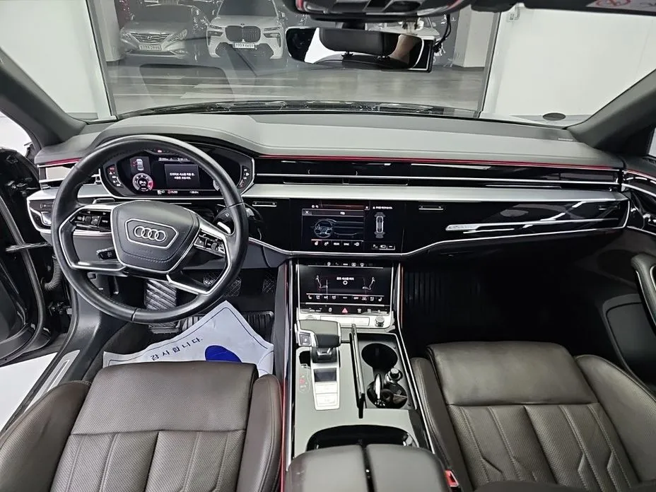 Audi A8 — фото 5