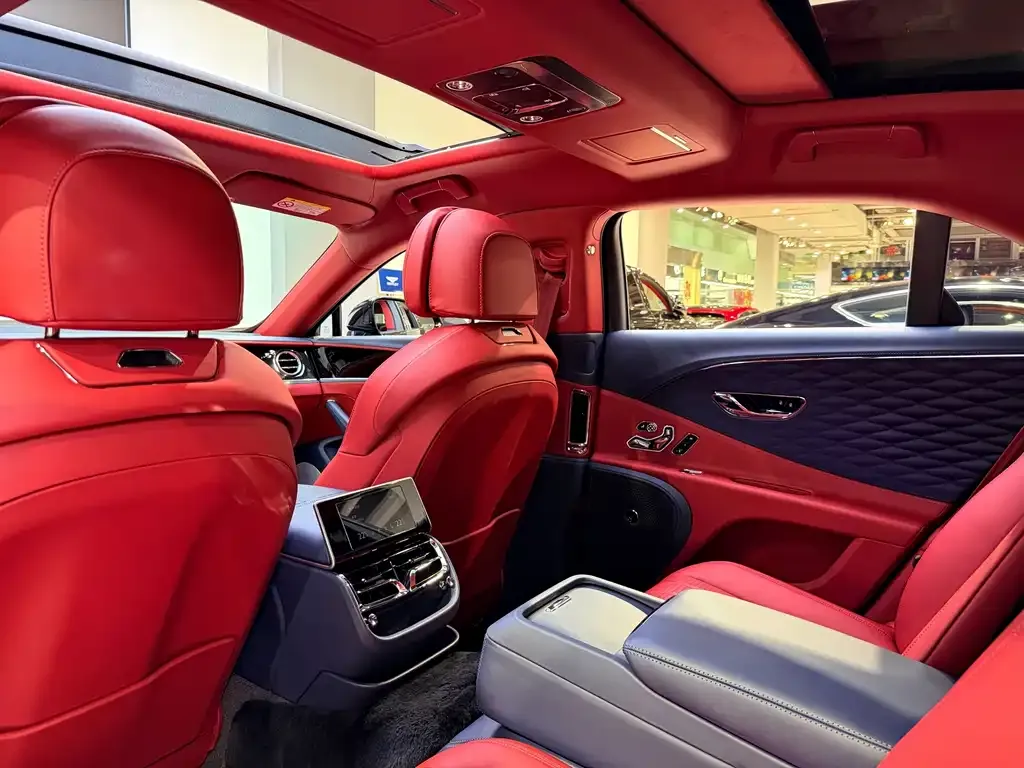 Bentley Flying Spur — фото 8
