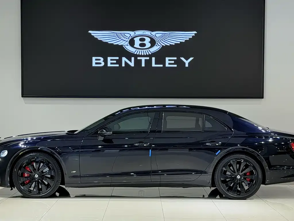Bentley Flying Spur — фото 3