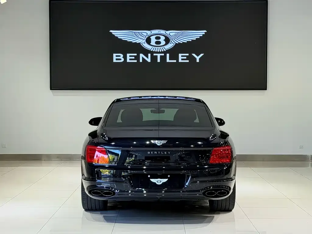 Bentley Flying Spur — фото 4