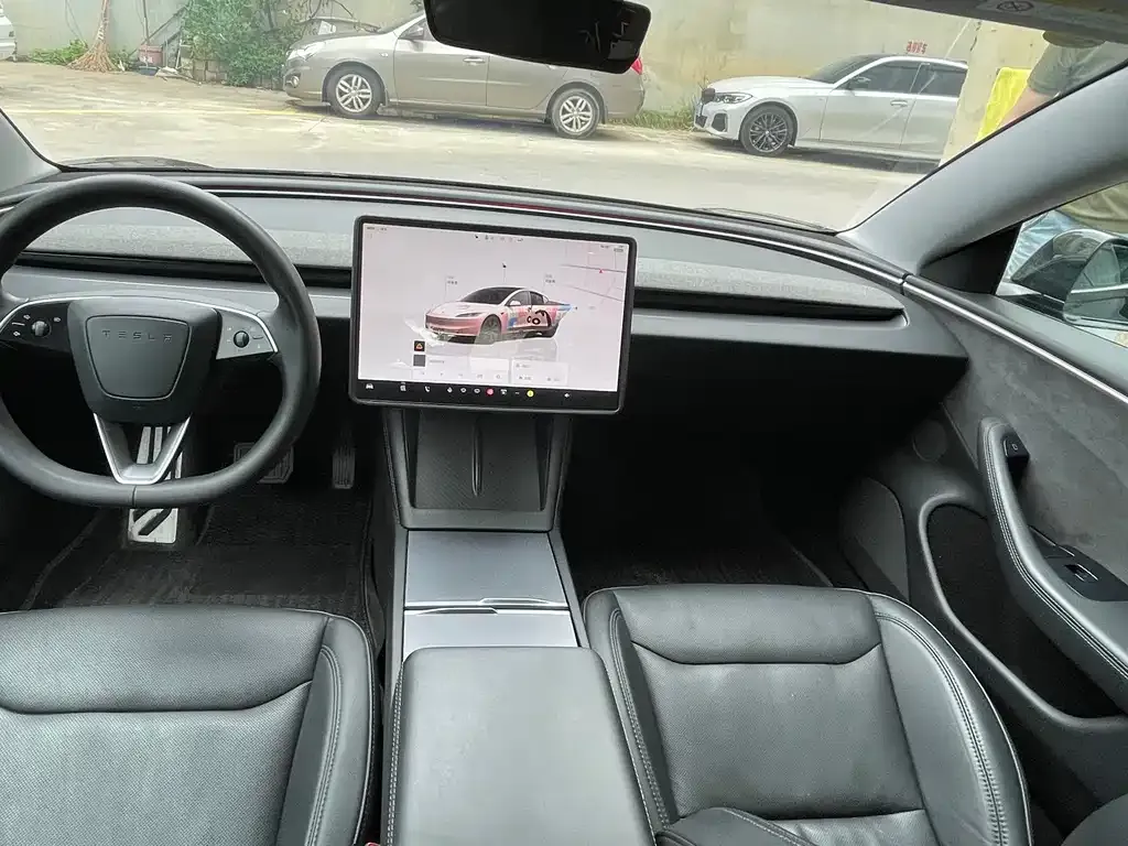Tesla Model 3 — фото 6