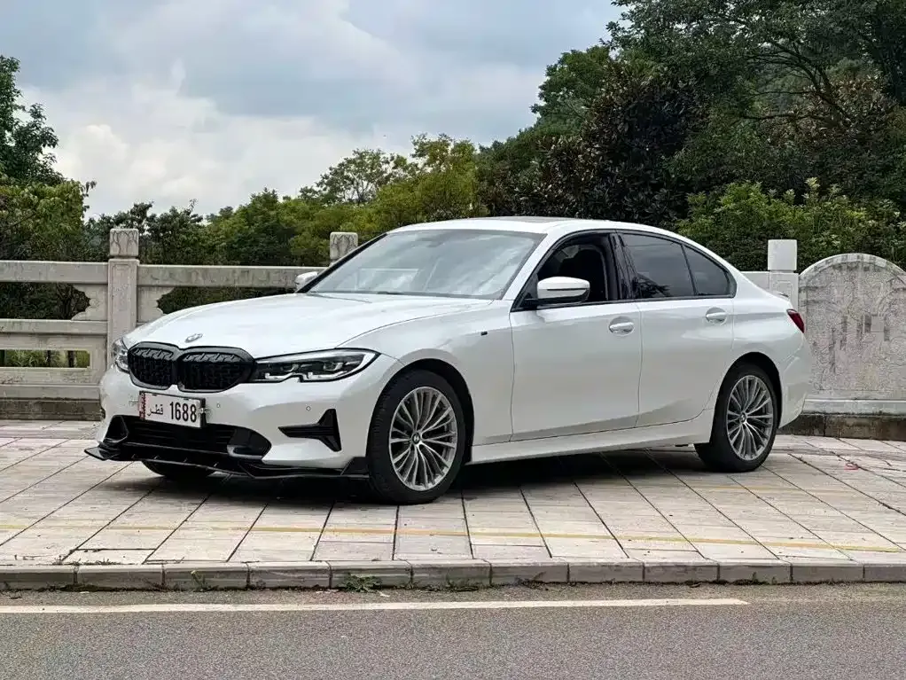 BMW 3 Series — фото 1