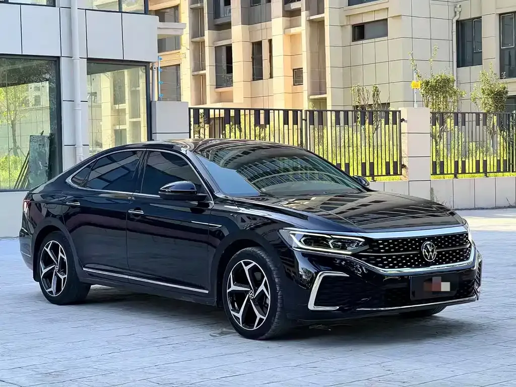 Volkswagen Passat — фото 7