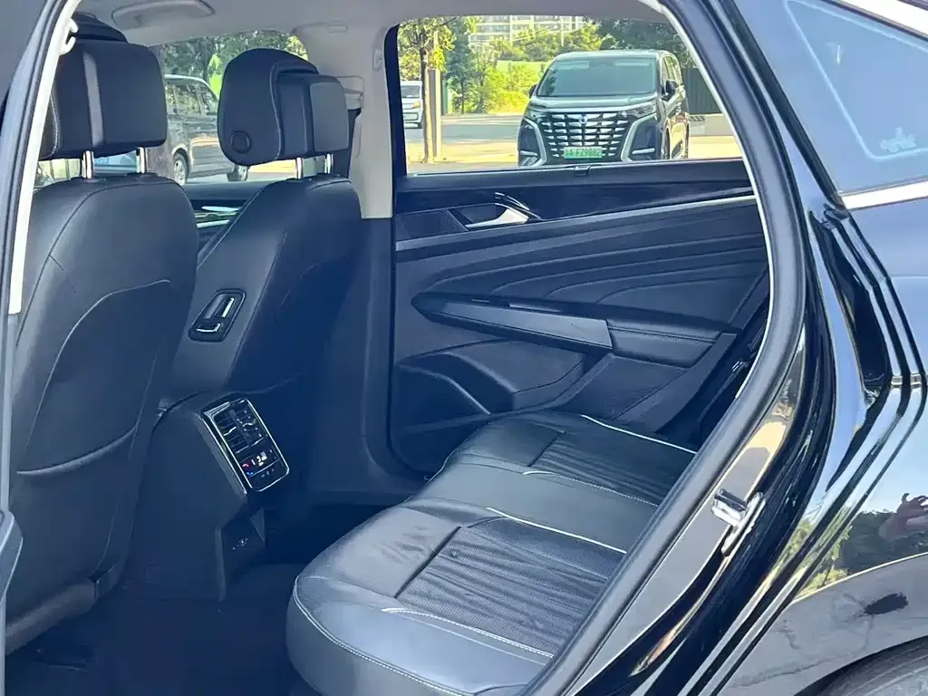 Volkswagen Passat — фото 5