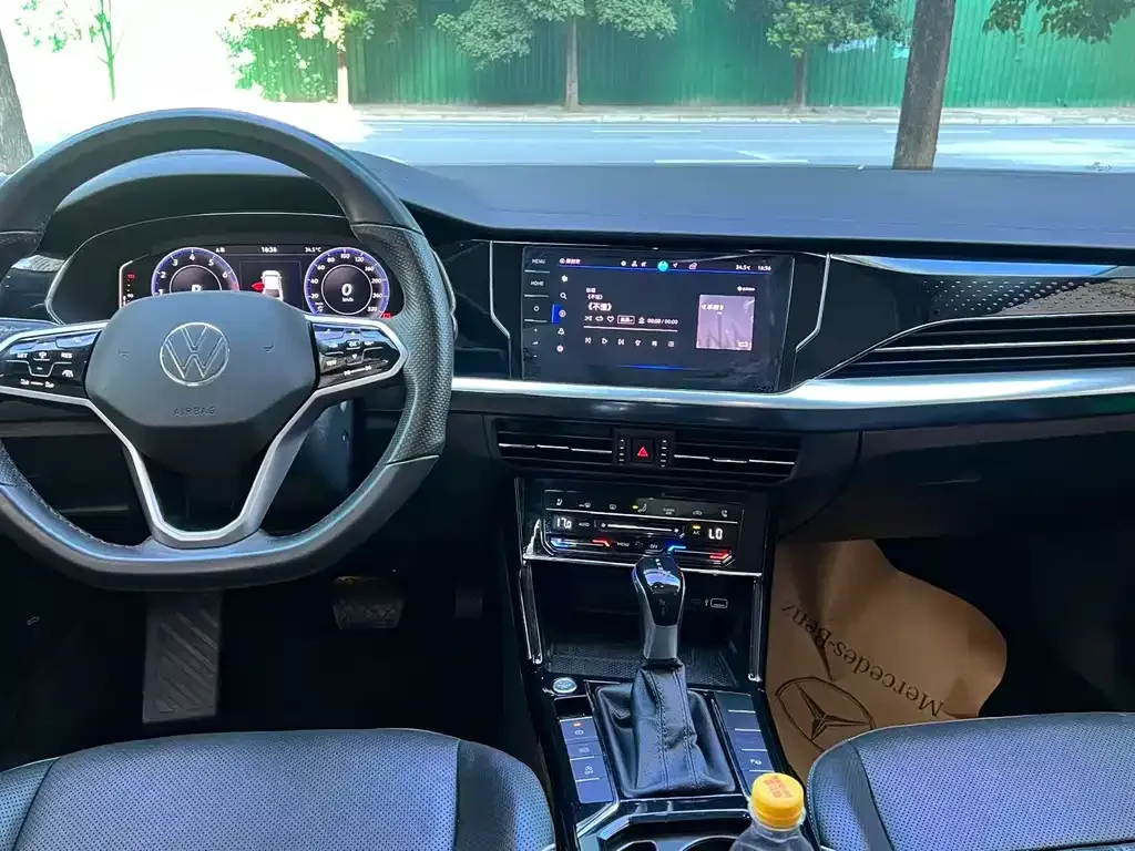Volkswagen Passat — фото 2