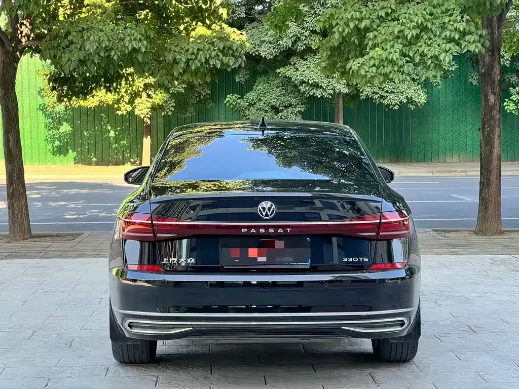 Volkswagen Passat — фото 9