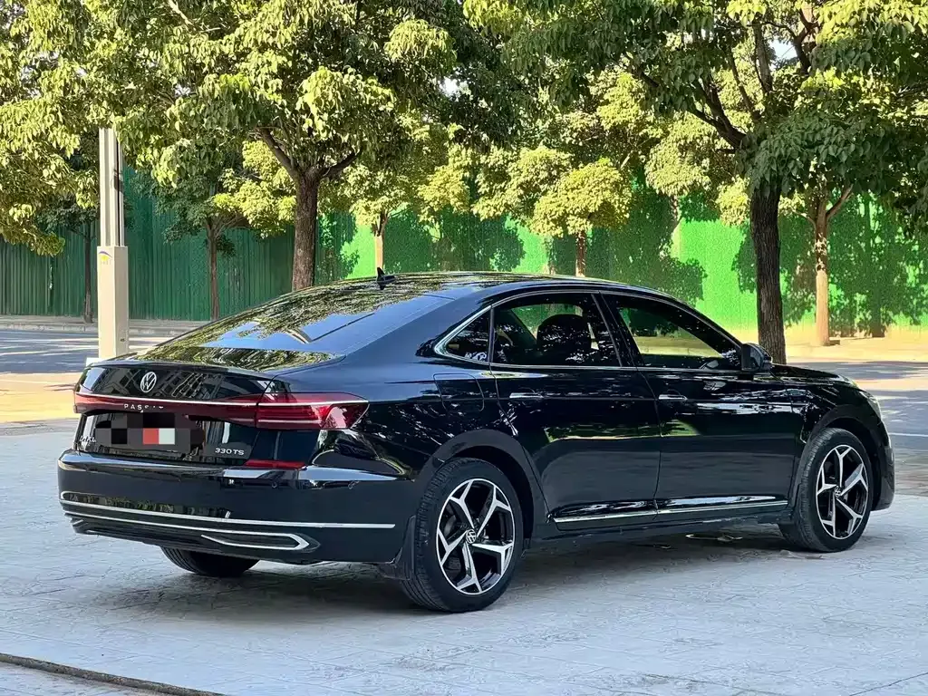 Volkswagen Passat — фото 8