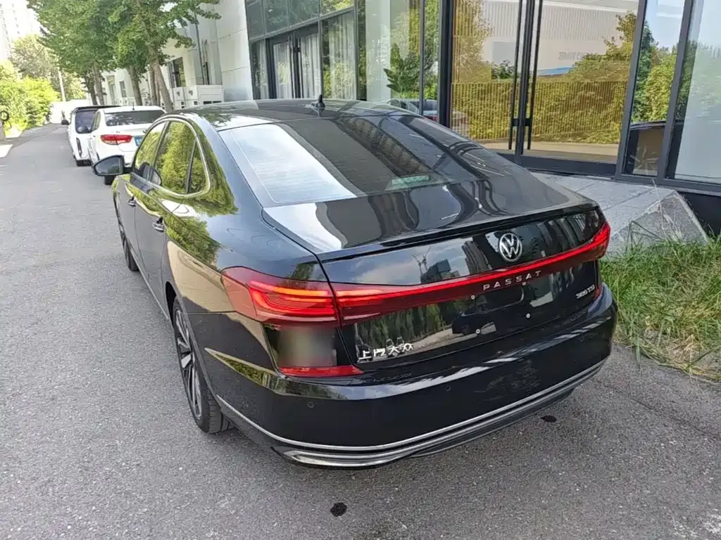 Volkswagen Passat — фото 5
