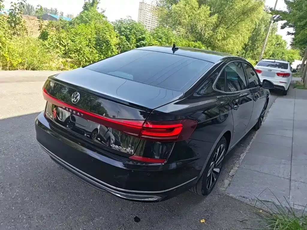 Volkswagen Passat — фото 8
