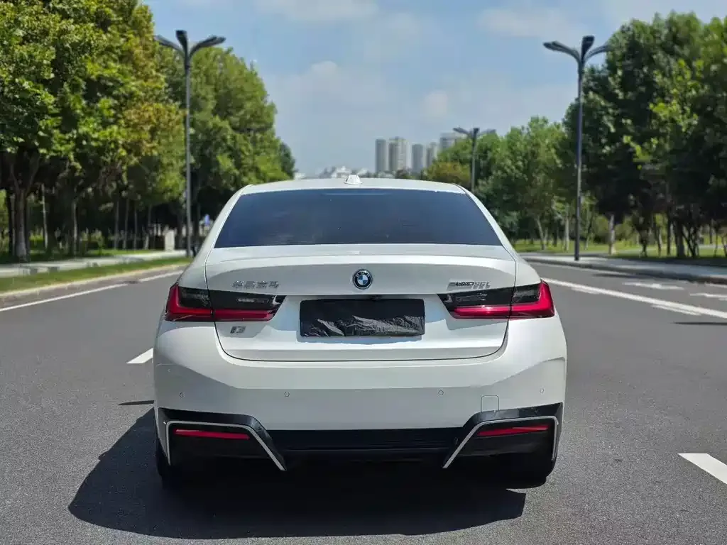 BMW i3 — фото 3