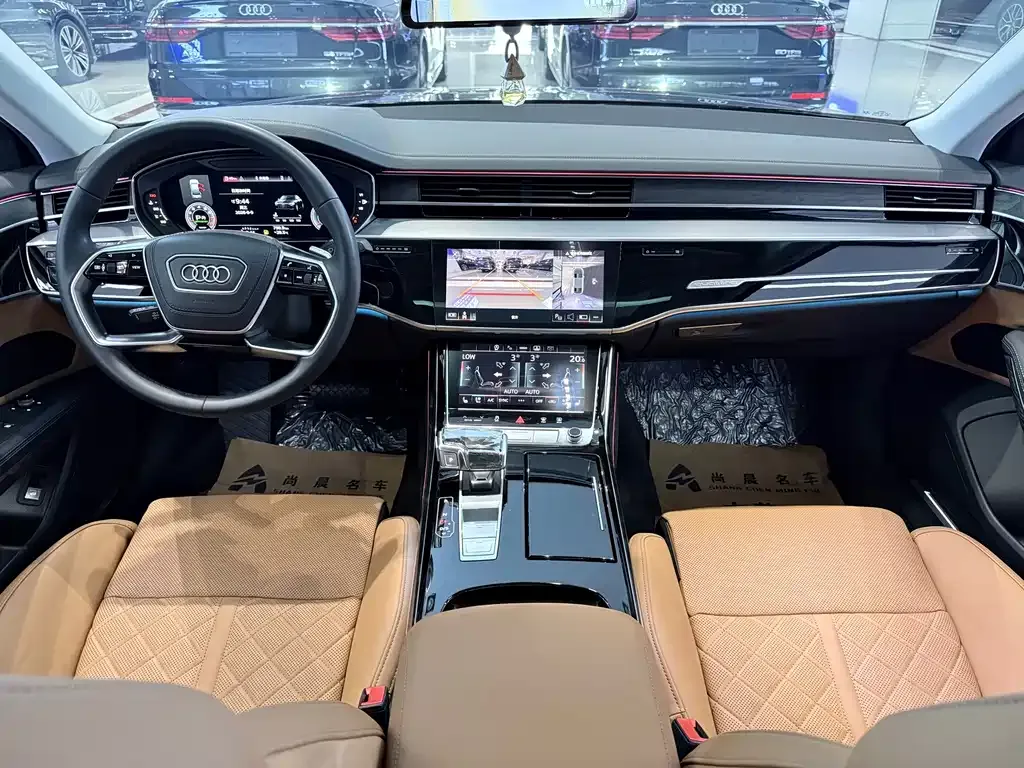 Audi A8 — фото 3