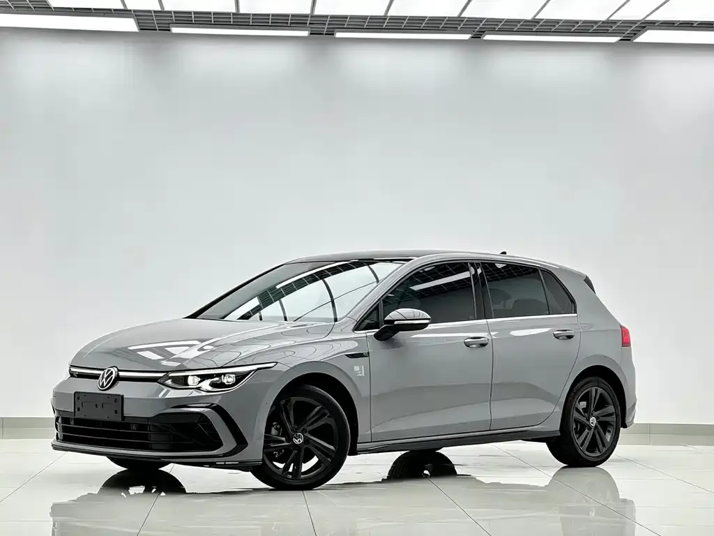 Volkswagen Golf — фото 1